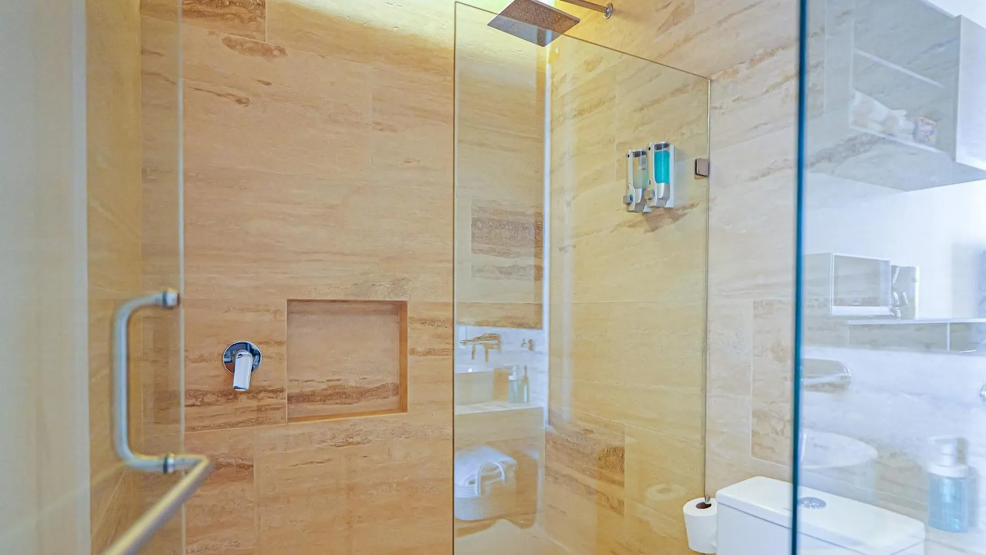 Ceren Luxury Apartments # 203B Studio Плая-дель-Кармен
